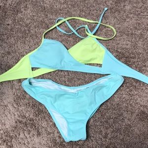 V.S bikini
